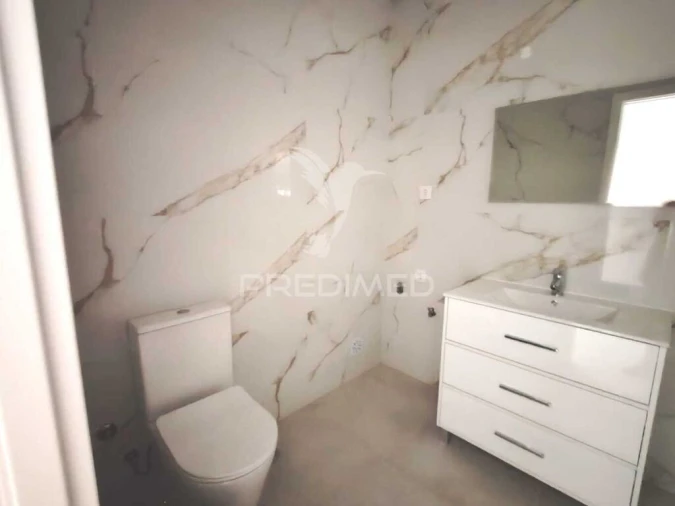 Moradia T4 para Venda em Nossa Senhora das Misericordias Foto 17