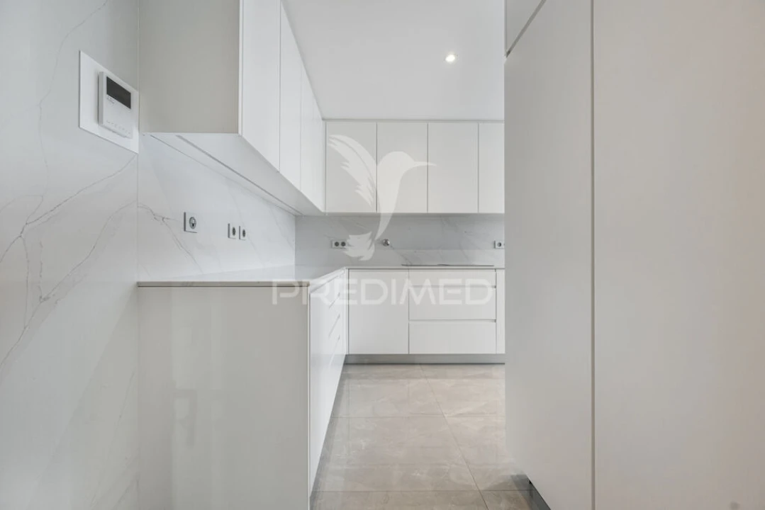 Apartamento T5 para Venda em Paranhos Foto 9