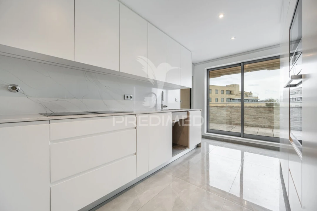 Apartamento T5 para Venda em Paranhos Foto 10