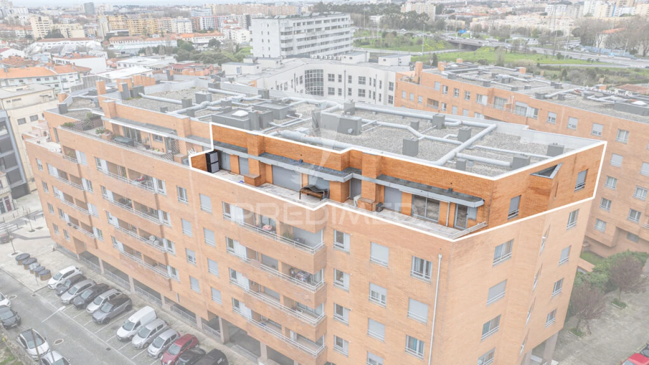 Apartamento T5 para Venda em Paranhos Foto 8