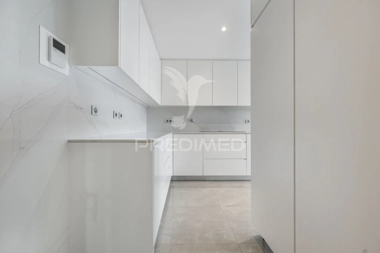 Apartamento T5 para Venda em Paranhos Foto 9