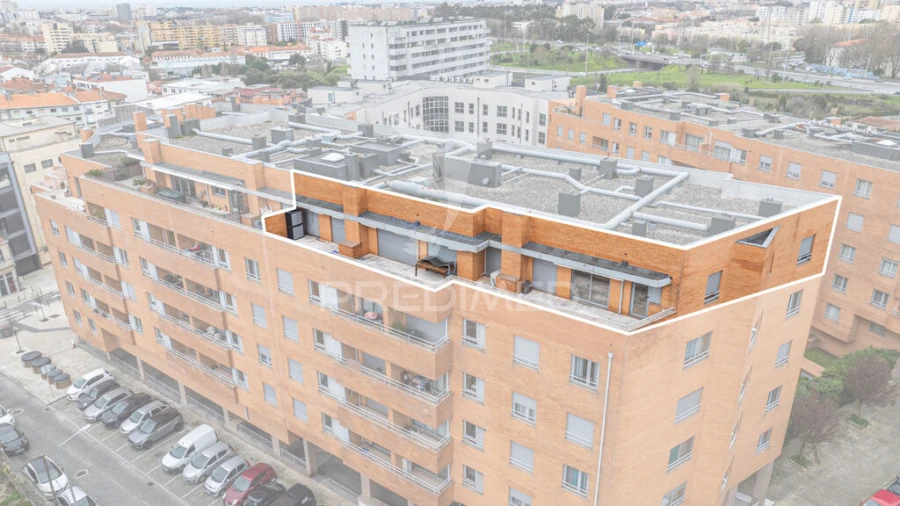 Apartamento T5 para Venda em Paranhos Foto 8