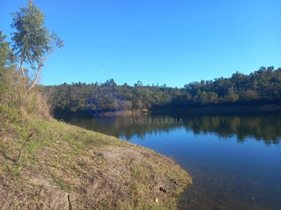 Moradia T3 para Venda em Serra e Junceira Foto 32