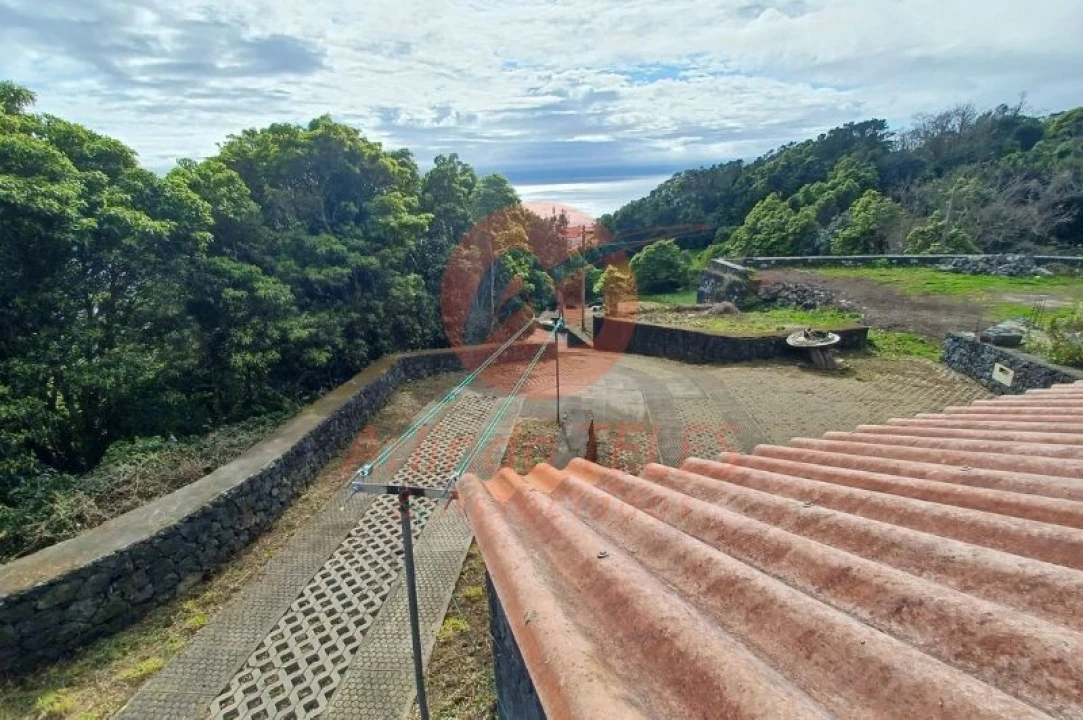 Moradia T2 para Venda em Calheta Foto 10