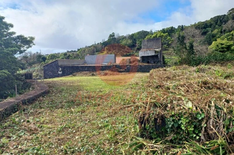 Moradia T2 para Venda em Calheta Foto 9