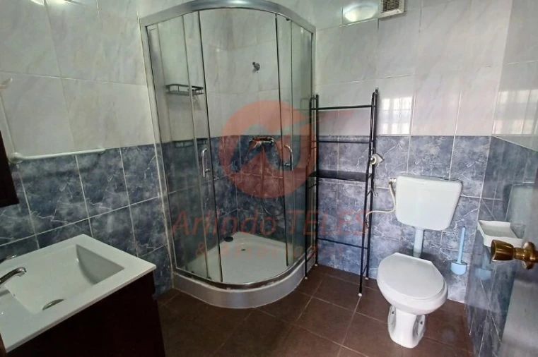 Moradia T2 para Venda em Calheta Foto 17