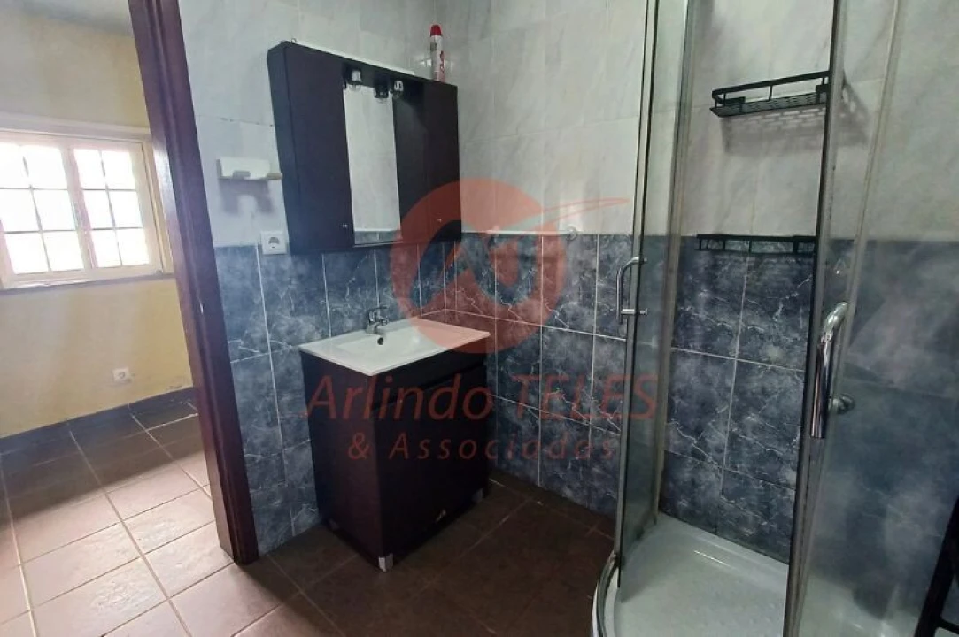 Moradia T2 para Venda em Calheta Foto 18