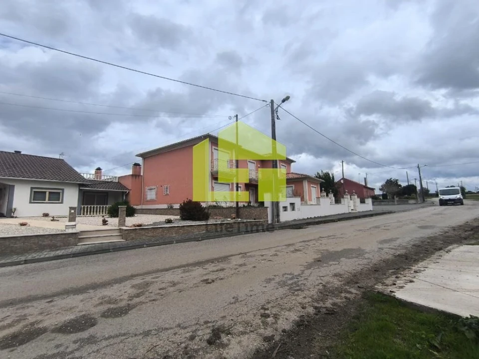 Moradia T5 para Venda em Bidoeira de Cima Foto 53