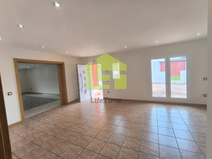 Moradia T5 para Venda em Bidoeira de Cima Foto 7