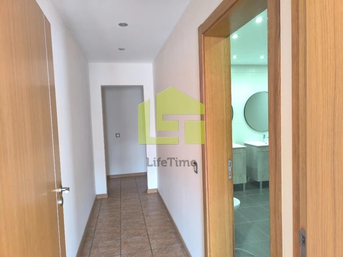 Moradia T5 para Venda em Bidoeira de Cima Foto 11