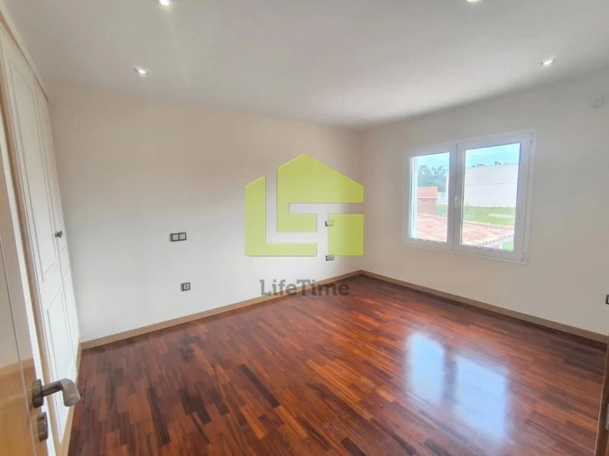 Moradia T5 para Venda em Bidoeira de Cima Foto 24