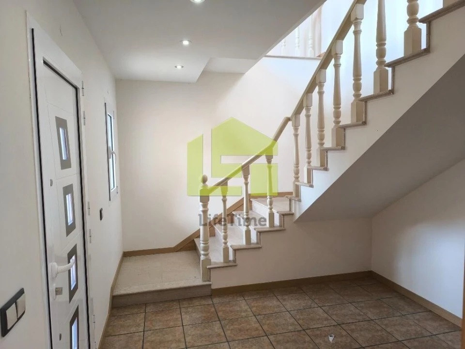 Moradia T5 para Venda em Bidoeira de Cima Foto 20