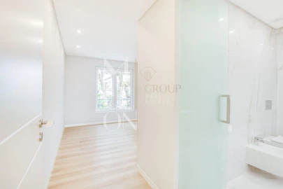 Apartamento T3 para Venda em Carcavelos e Parede