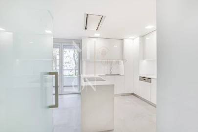 Apartamento T3 para Venda em Carcavelos e Parede