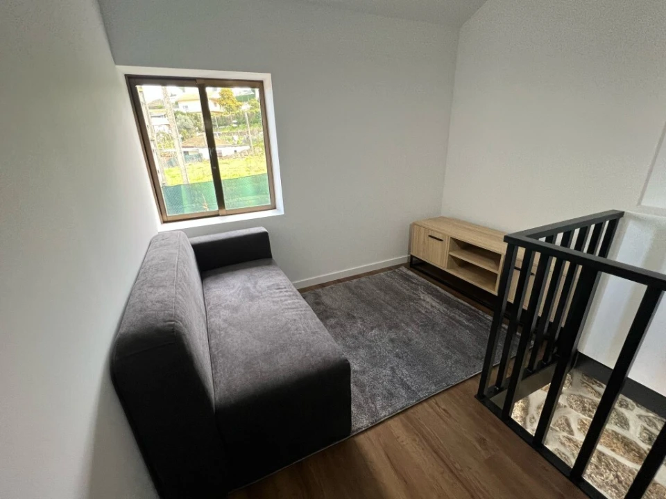 Prédio para Venda em Urgezes Foto 16