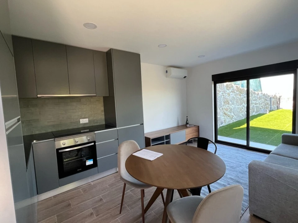 Prédio para Venda em Urgezes Foto 5