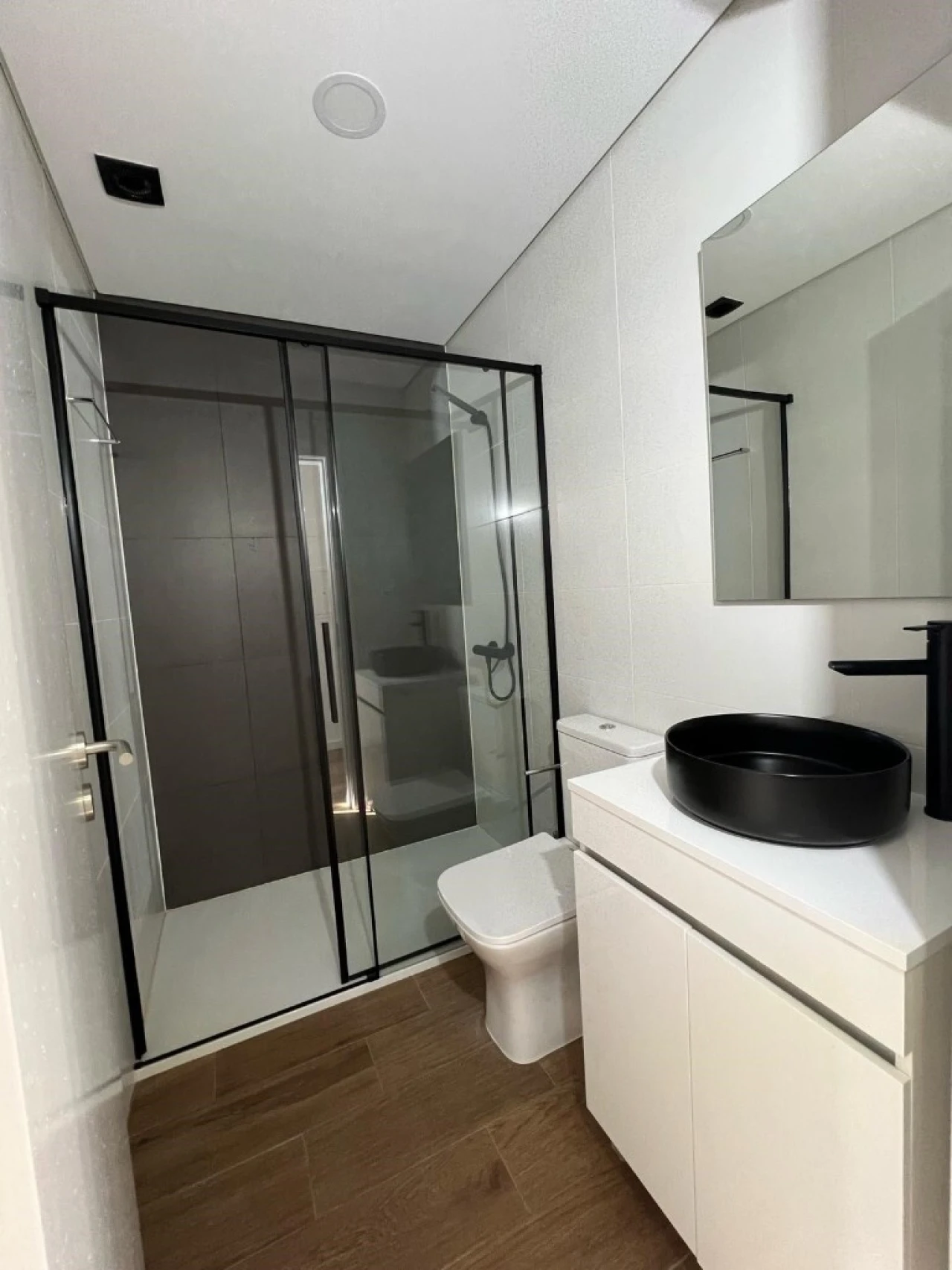 Prédio para Venda em Urgezes Foto 24