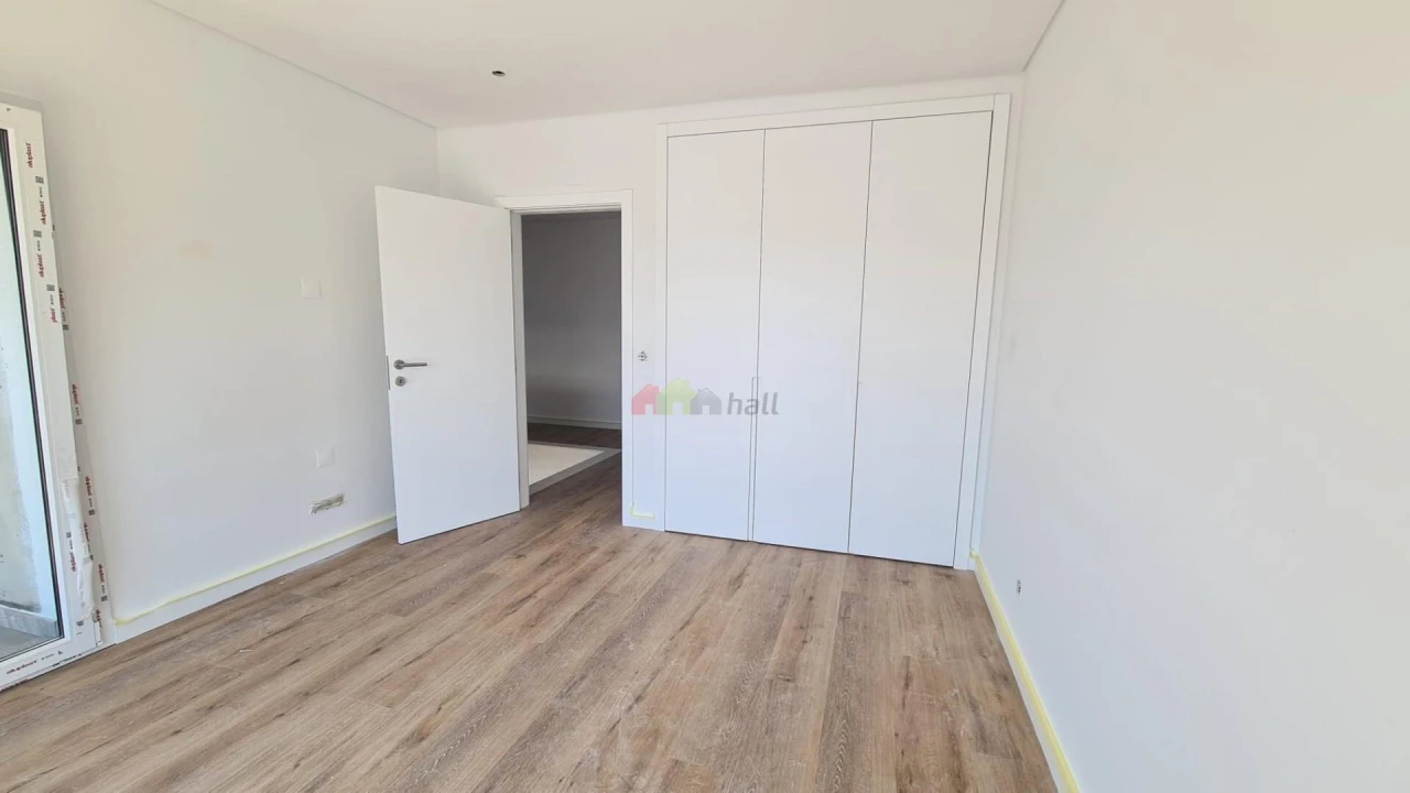 Apartamento T2 para Venda em Corroios Foto 7
