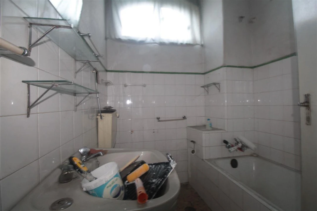 Prédio para Venda em Eiras e São Paulo de Frades Foto 6