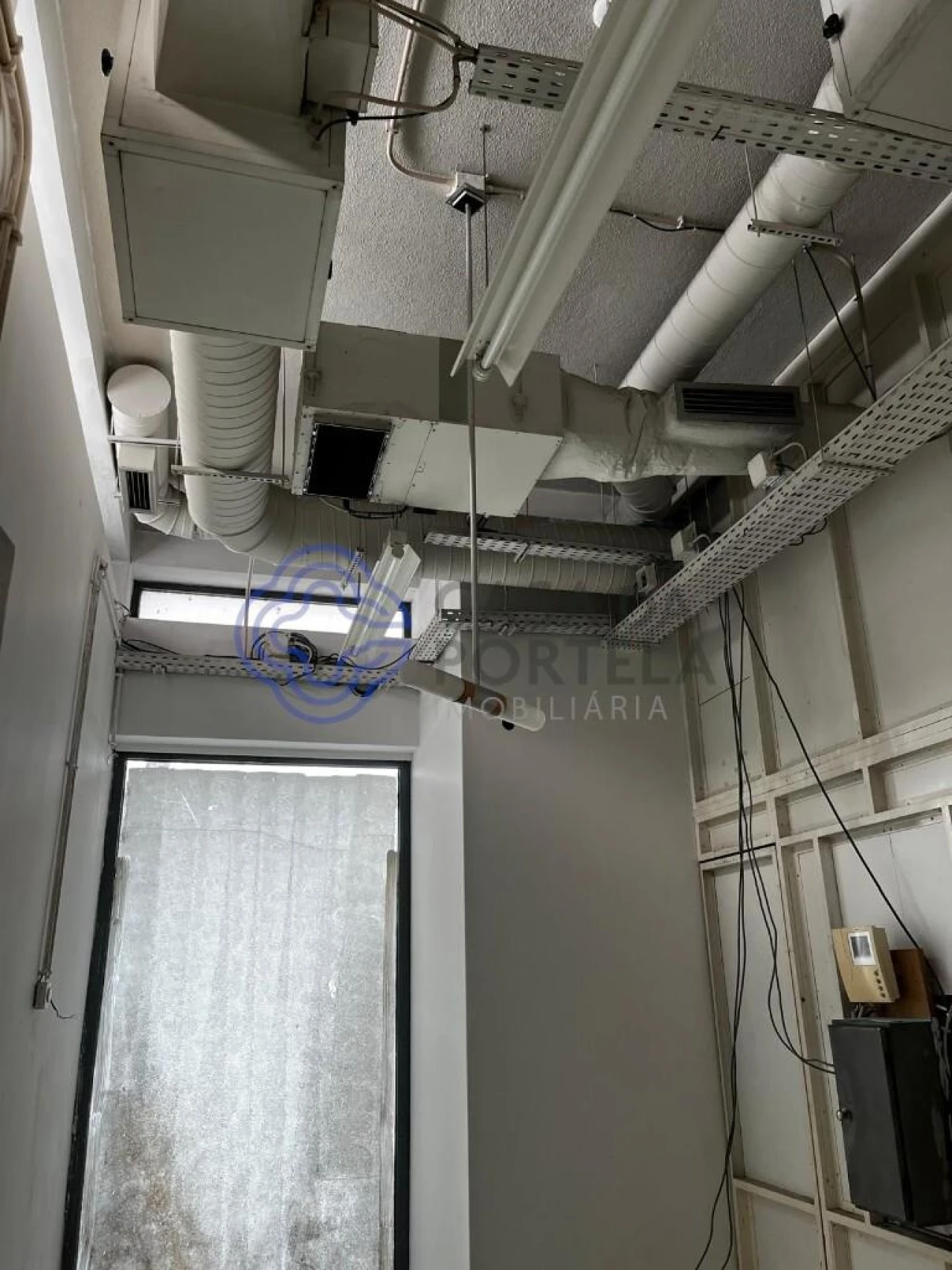 Loja para Arrendamento em Paranhos Foto 21