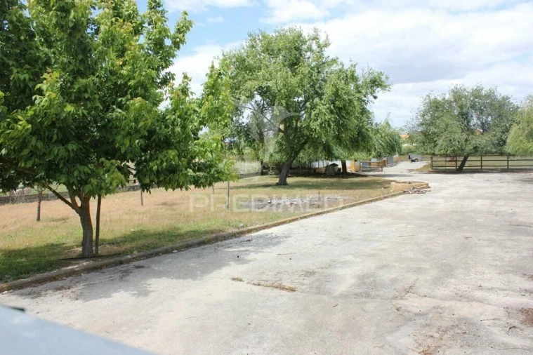 Quinta T4 para Venda em Vale de Santarem Foto 17