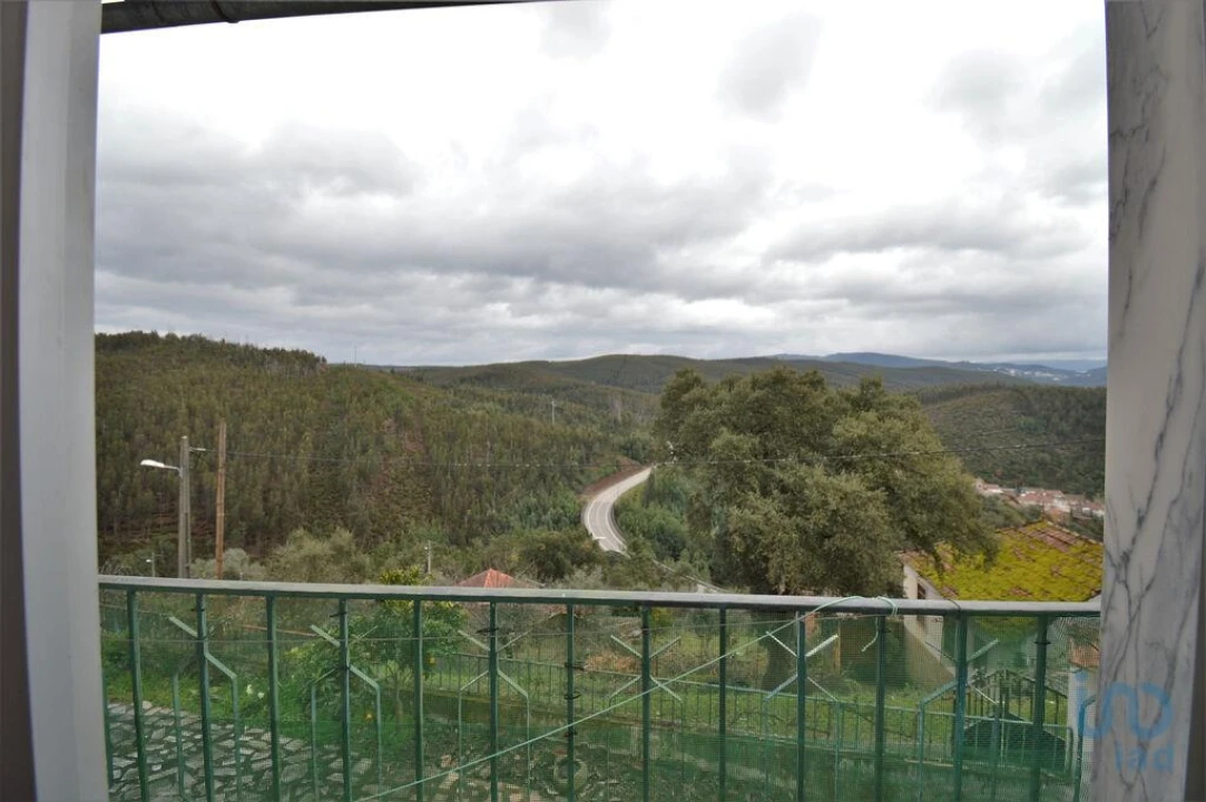 Moradia T3 para Venda em Alvares Foto 10