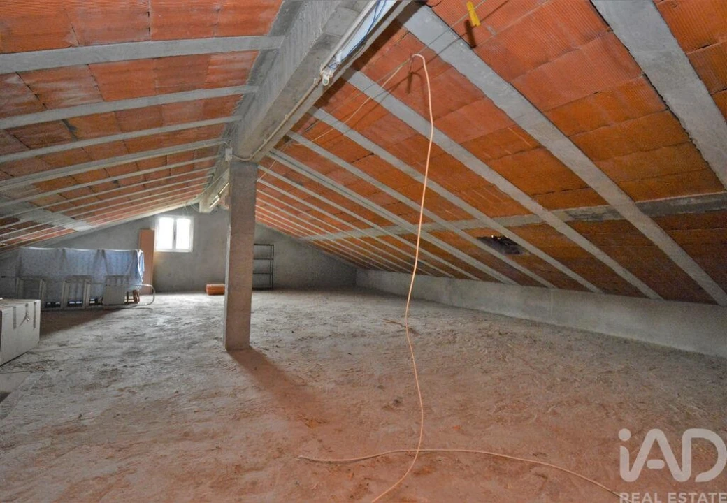 Moradia T3 para Venda em Alvares Foto 22