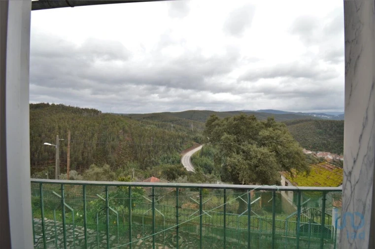Moradia T3 para Venda em Alvares Foto 10