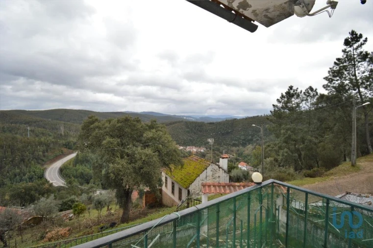 Moradia T3 para Venda em Alvares Foto 11