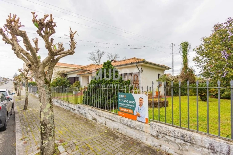 Quinta T3 para Venda em Santa Maria de Lamas Foto 35