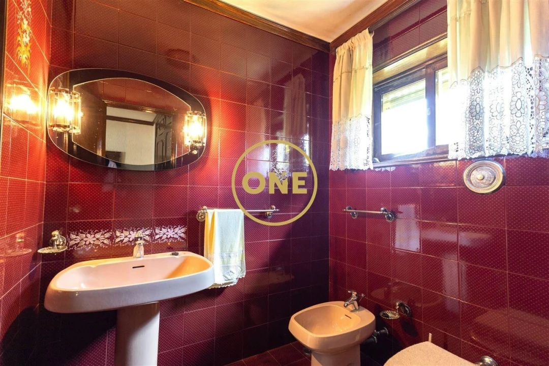 Moradia T4 para Venda em Brufe Foto 16