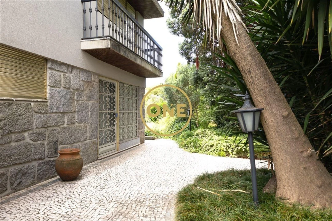 Moradia T4 para Venda em Brufe Foto 7