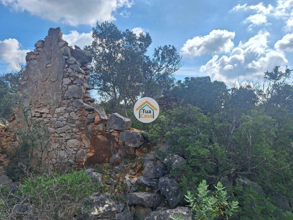 Terreno para Venda em Faro (Sé e São Pedro) Foto 1