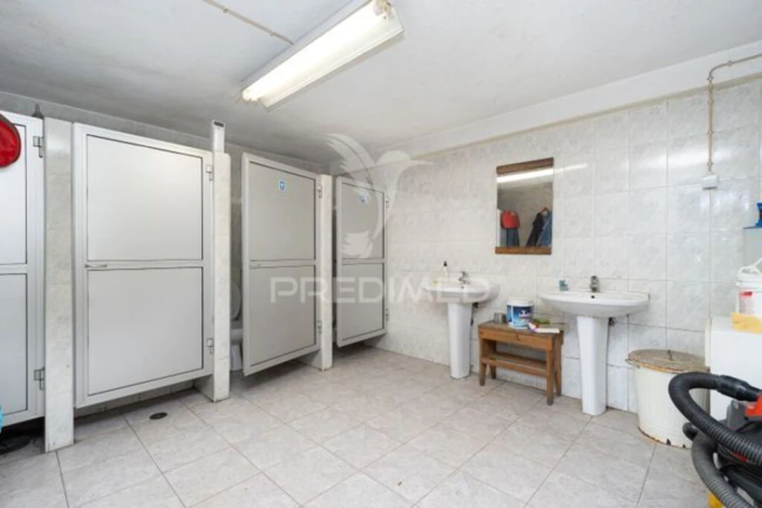 Armazém para Venda em Fernao Ferro Foto 8