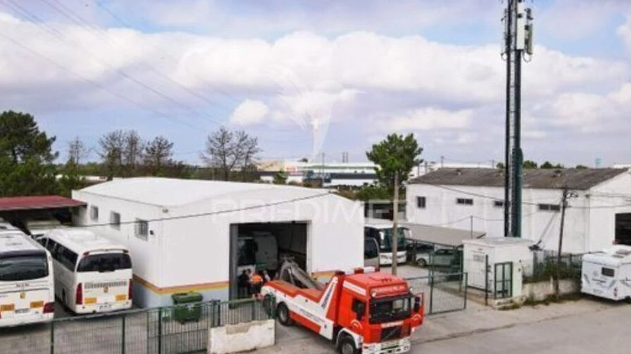 Armazém para Venda em Fernao Ferro