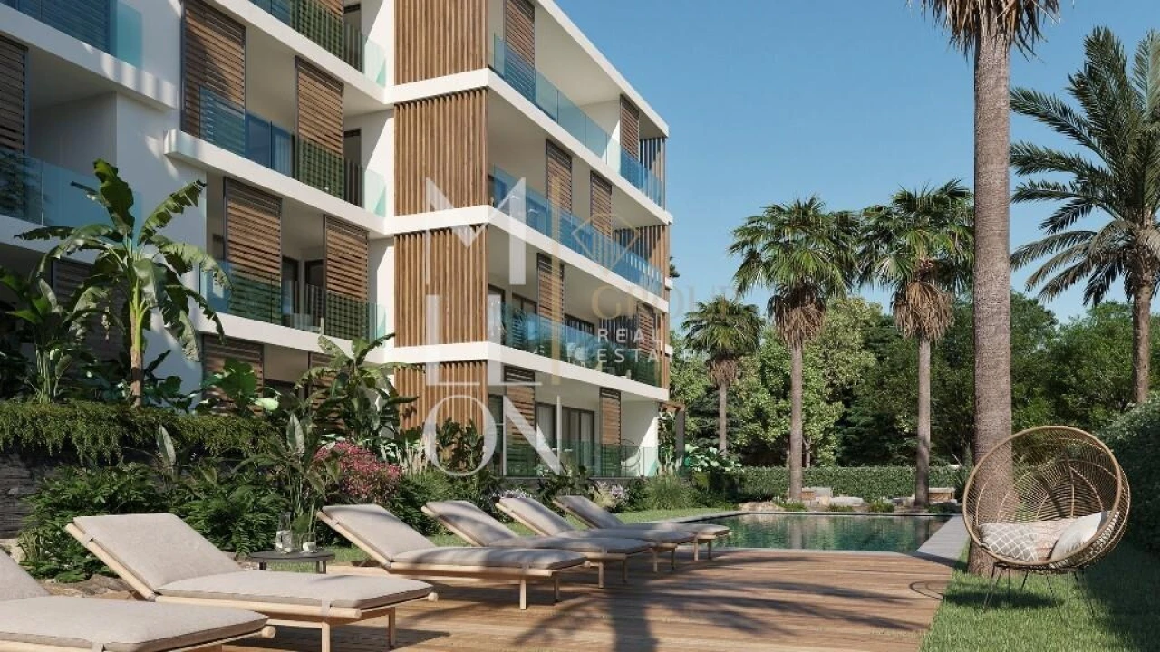 Apartamento T4 para Venda em Carcavelos e Parede Foto 29