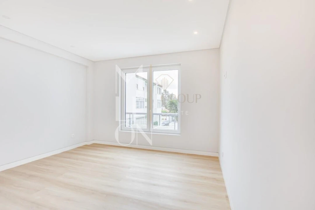 Apartamento T3 para Venda em Carcavelos e Parede Foto 34
