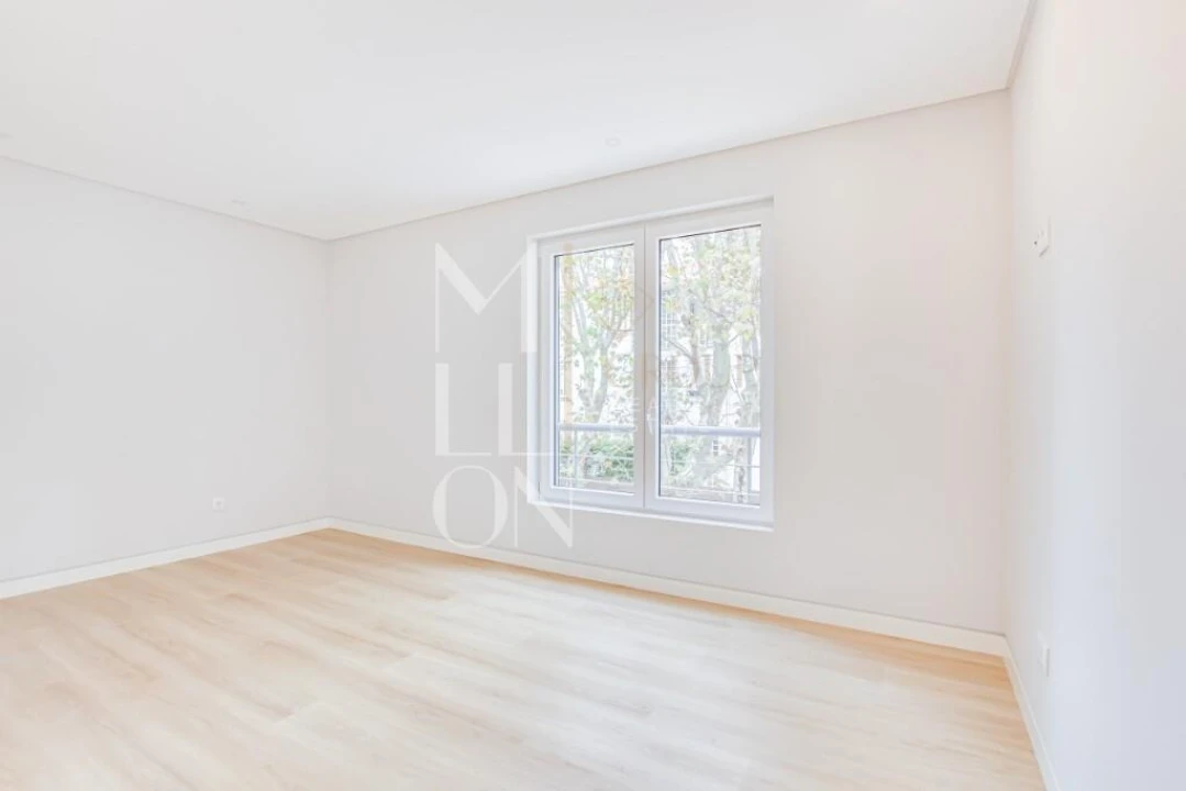 Apartamento T3 para Venda em Carcavelos e Parede Foto 23