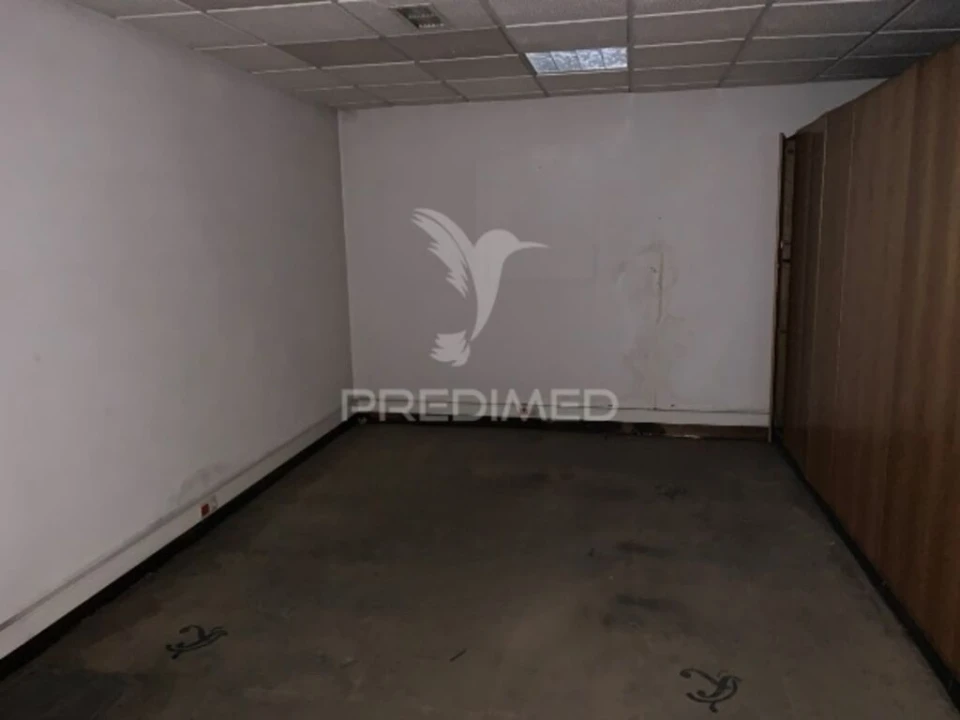 Loja para Venda em Santa Maria de Lamas Foto 6