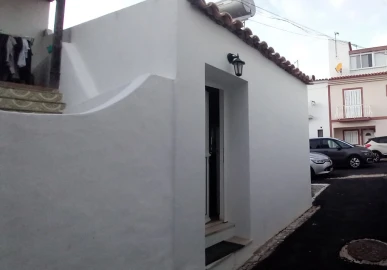 Moradia T1 para Venda em Alcantarilha e Pêra