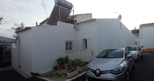 Moradia T1 para Venda em Alcantarilha e Pêra