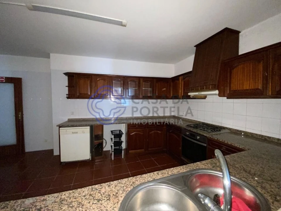 Moradia T4 para Venda em São Martinho de Árvore e Lamarosa Foto 4