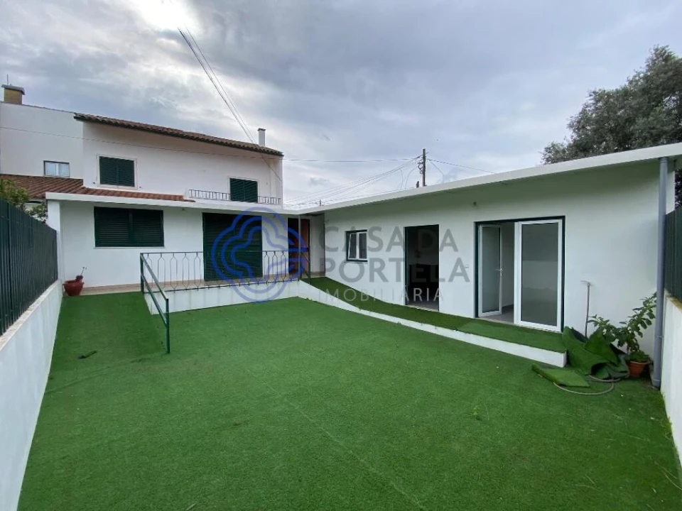 Moradia T4 para Venda em São Martinho de Árvore e Lamarosa Foto 1