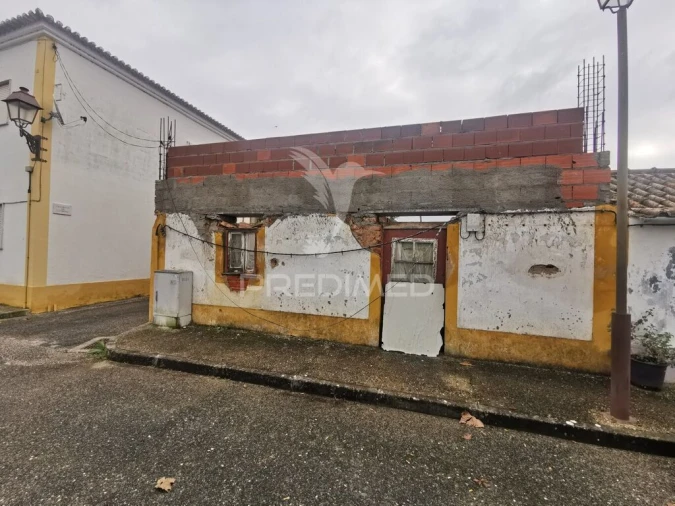 Moradia T2 para Venda em Golegã Foto 5