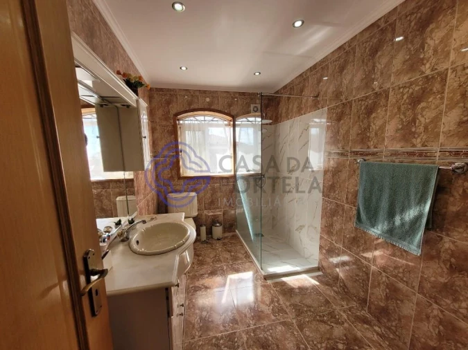 Moradia T4 para Venda em Santa Joana Foto 8