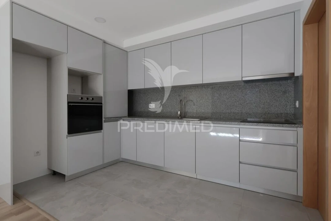 Apartamento T2 para Venda em Pedroso e Seixezelo Foto 1