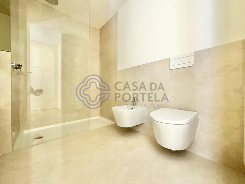 Apartamento T1 para Venda em Cedofeita, Santo Ildefonso, Sé, Miragaia, São Nicolau e Vitória Foto 3