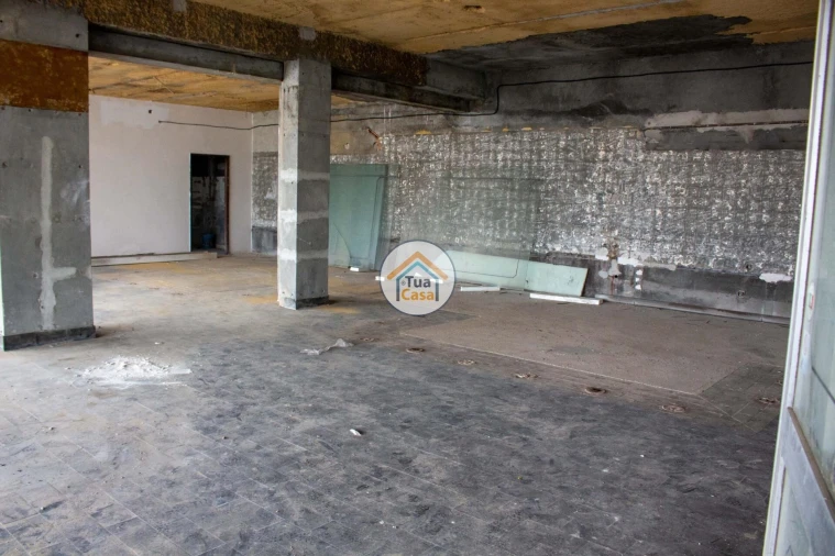 Loja para Arrendamento em Lourosa Foto 6