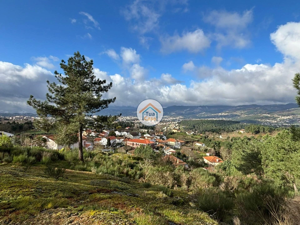 Terreno para Venda em Mouçós e Lamares Foto 3