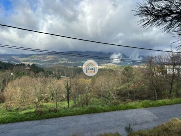 Terreno para Venda em Mouçós e Lamares